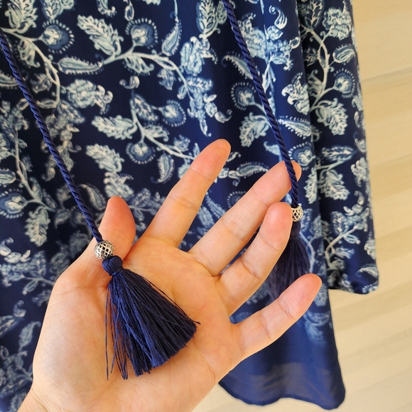 Catherines blue floral blouse - Picture 11 of 11